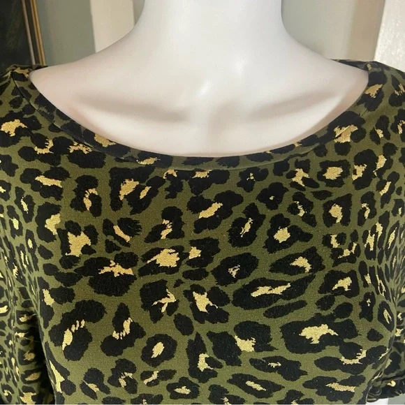 Chico's Sz 2 Metallic Gold Leopard Print Short Sleeve T Shirt Tee Top Blouse L - Picture 6 of 11
